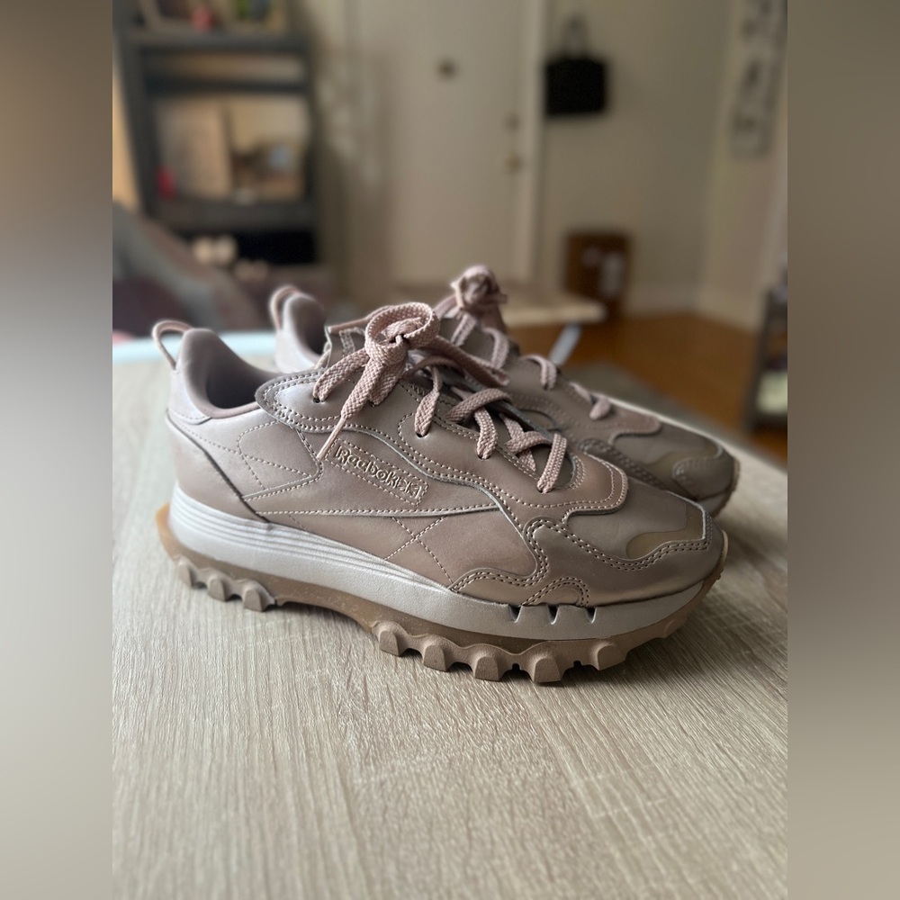 Reebok Rose Gold Metallic Sneakers CardiB Leather Platforms Y2K Chunky Size 8.5 - Picture 5 of 14